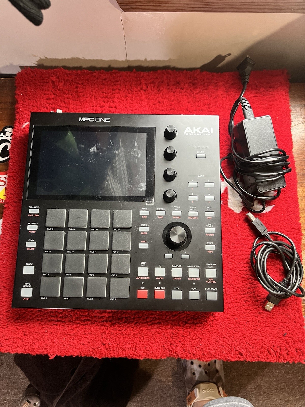 MPC One Plus Standalone Sampler Sequencer Drum Machine