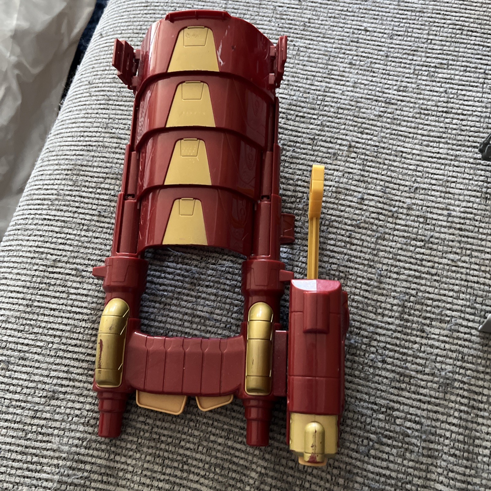 Marvel Iron Man Nerf Slide Blast Armor Dart Blaster 2015 Retractable Sh33