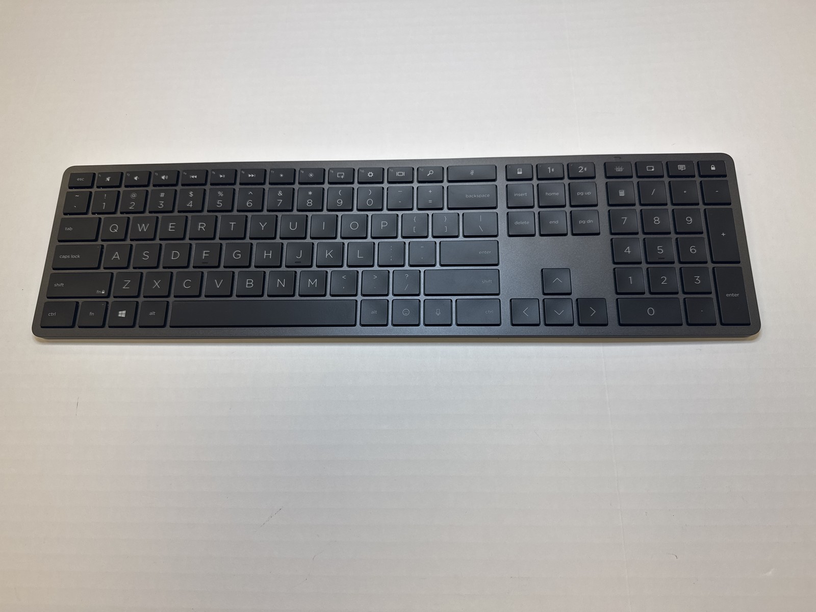3Z726UT#ABA HP 975 Dual-Mode Wireless Keyboard USB and Bluetooth Black