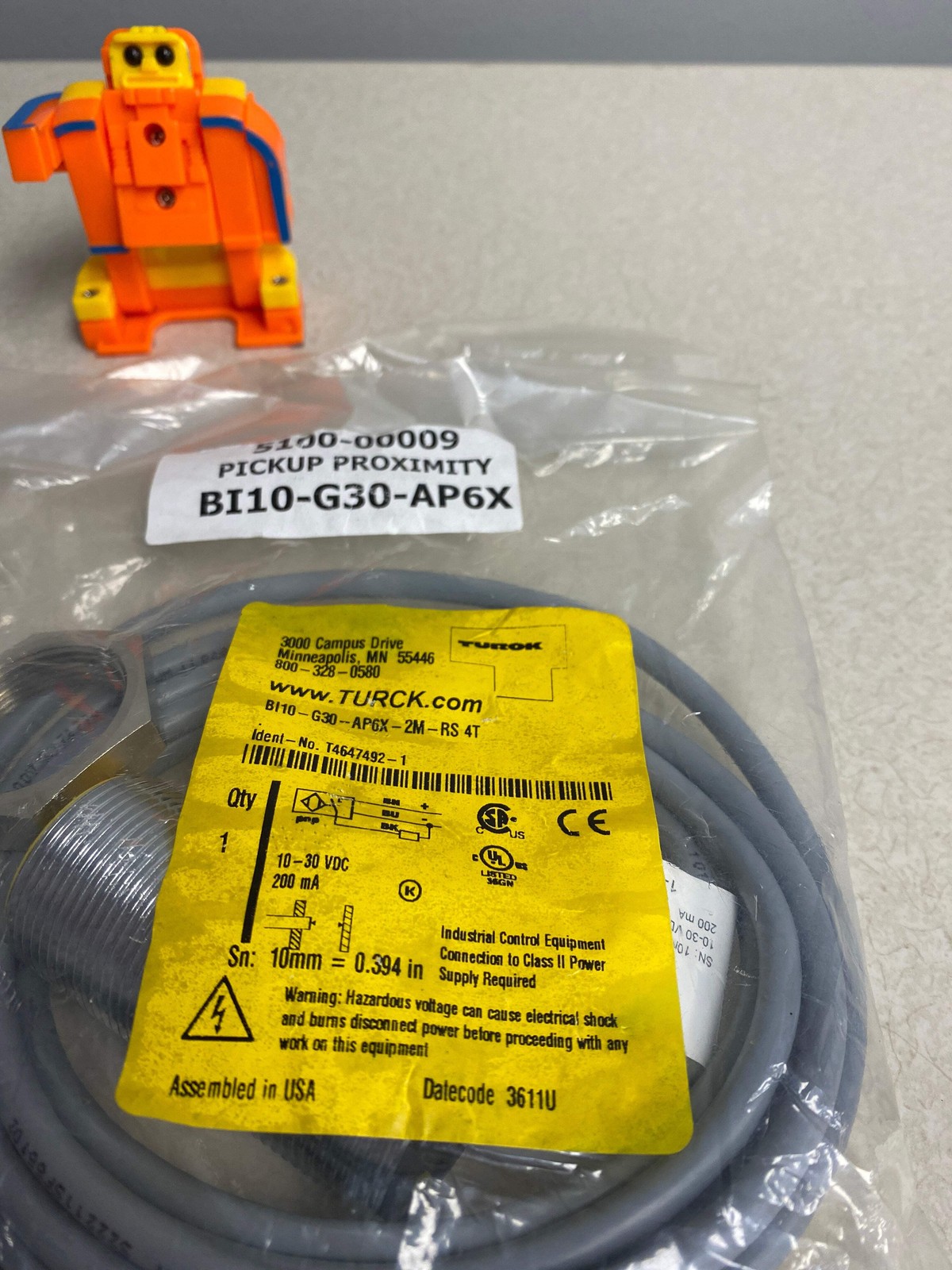 Turck BI10-G30-AP6X Proximity Sensor (New)