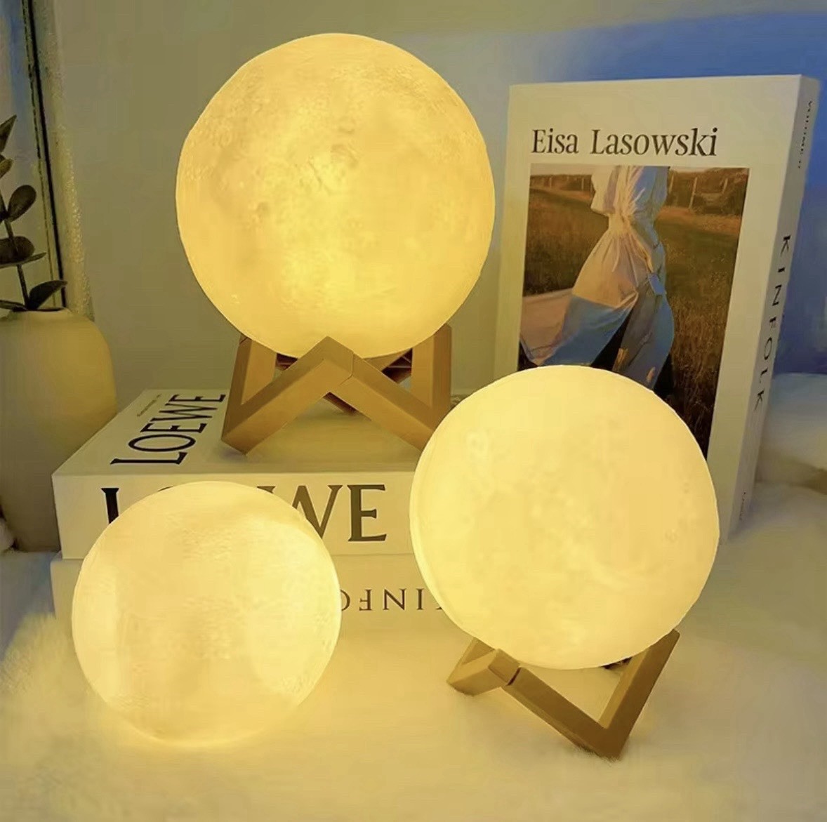 3D Moon Lamp LED Touch Night Light Romantic Bedroom Decor Gift