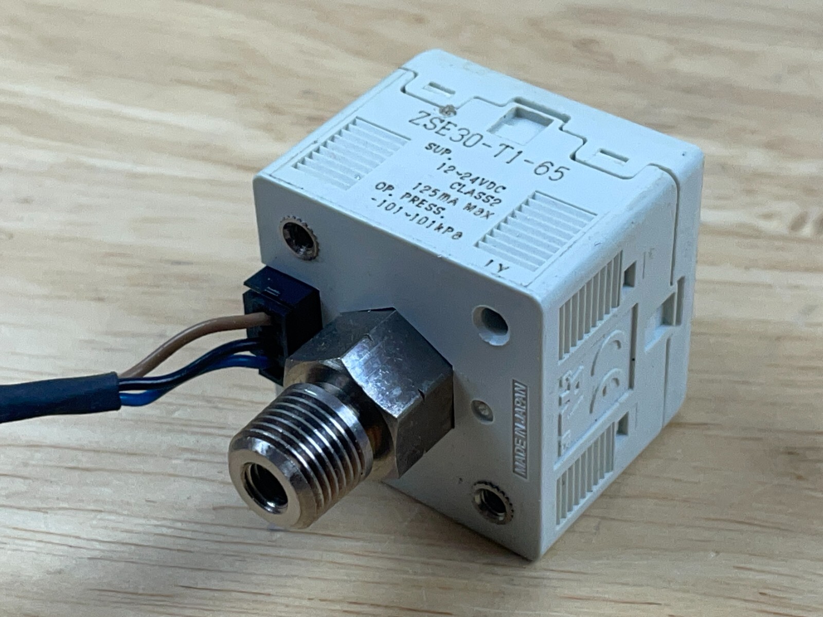 SMC ZSE30-T1-65 Vacuum Pressure Sensor Switch