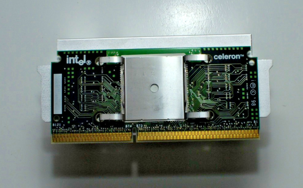 Intel Celeron 400/66 SL39Z Slot 1 CPU with Heatsink (Mendocino)