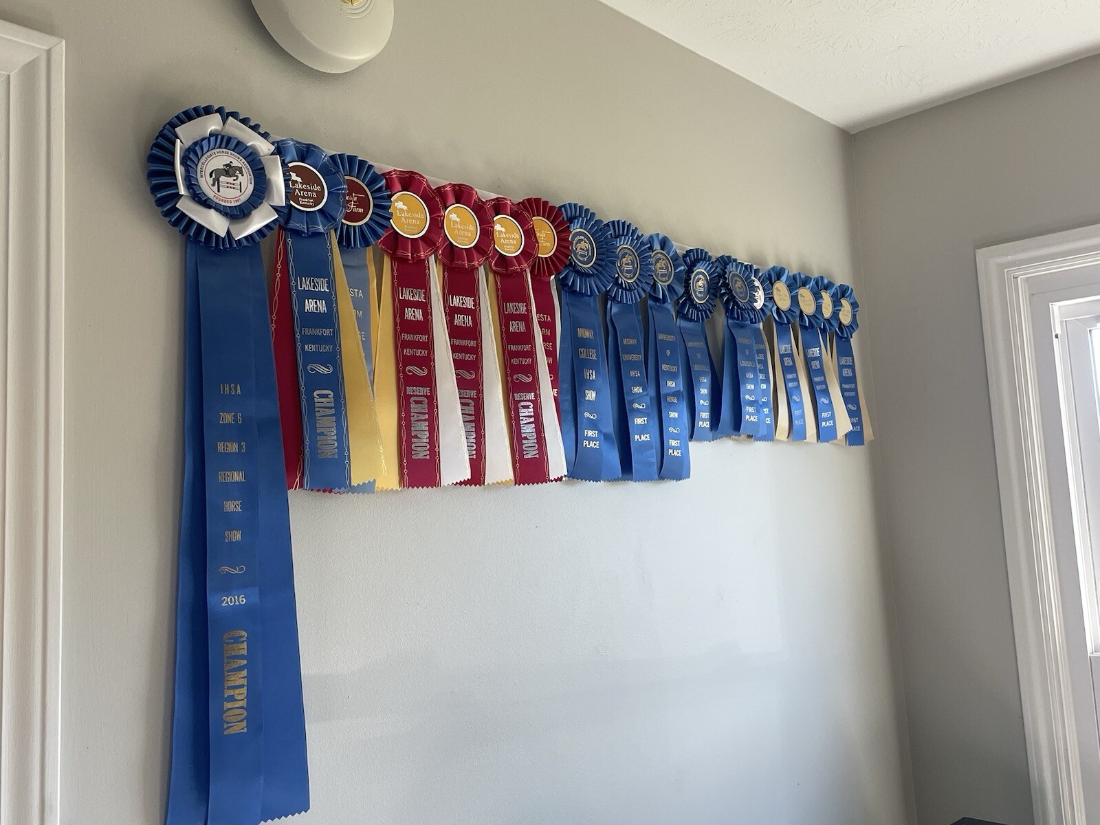 Ribbon Holder