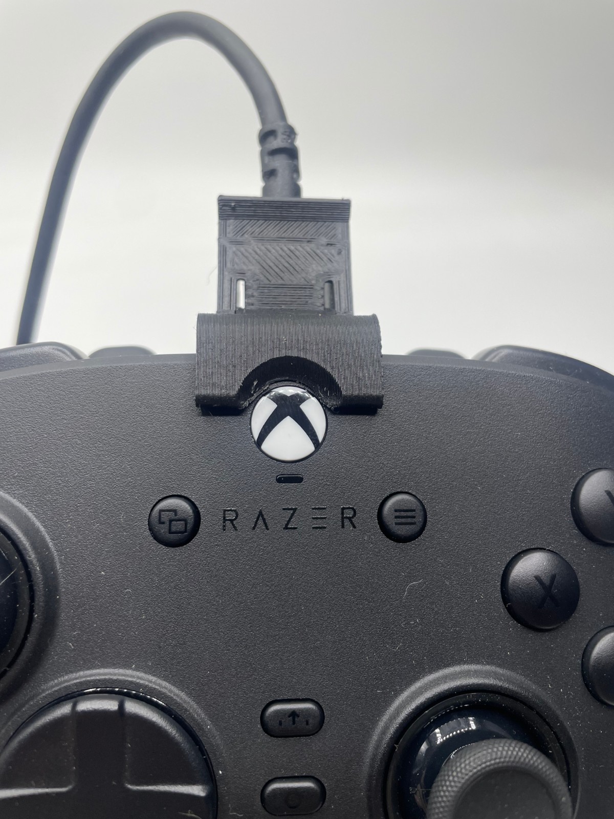 READ DESCRIPTION! Xbox Razer Wolverine Tournament Edition V3 Cable Guard
