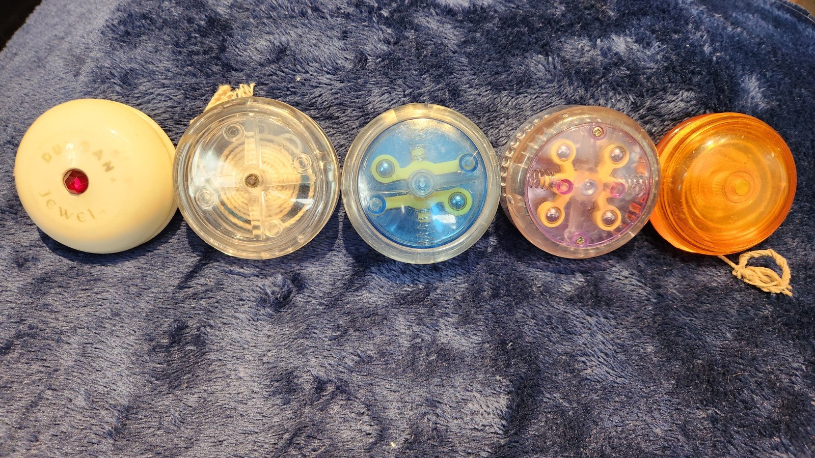 LOT OF 5 VINTAGE DUNCAN YO-YOs incl. JEWEL, PRO-SPINNERS (2), PULSE & IMPERIAL