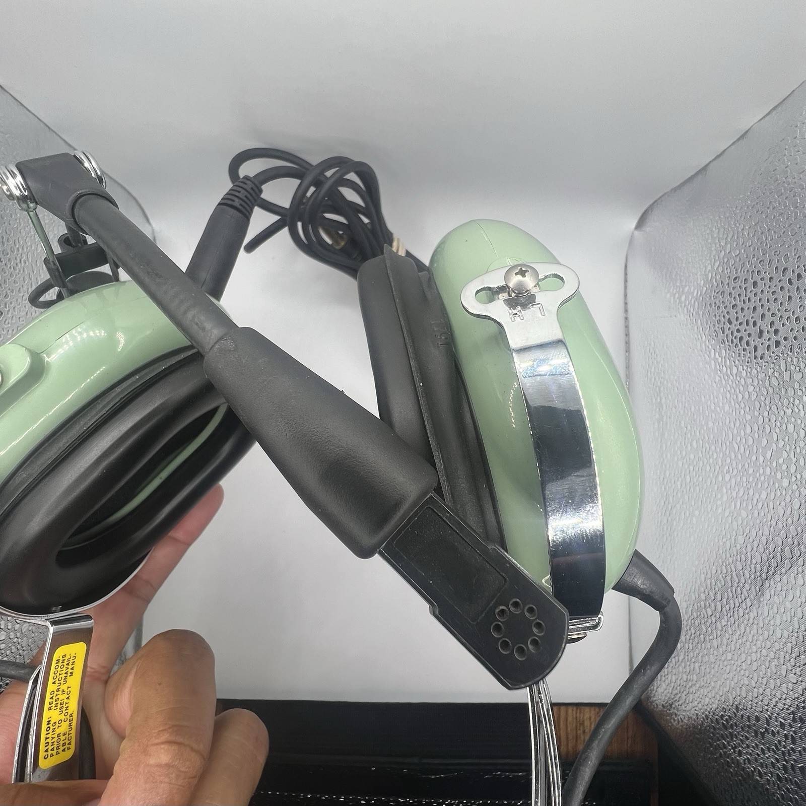 David Clark H10-60 Aviation Headset With M-7A Microphone (LIKE NEW CONDITION)