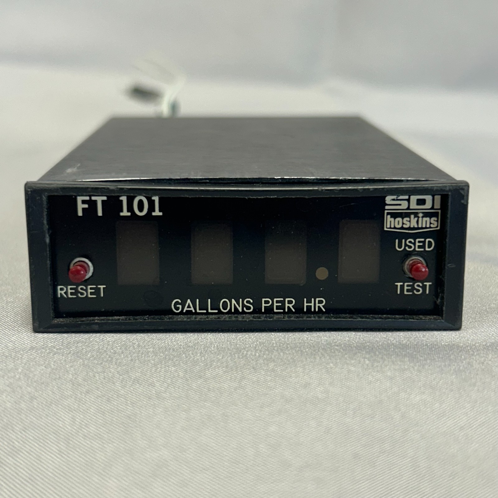 SDI Hoskins Fuel Flow Display Indicator FT 101 10-32 Volts - 702165-1 205382-1