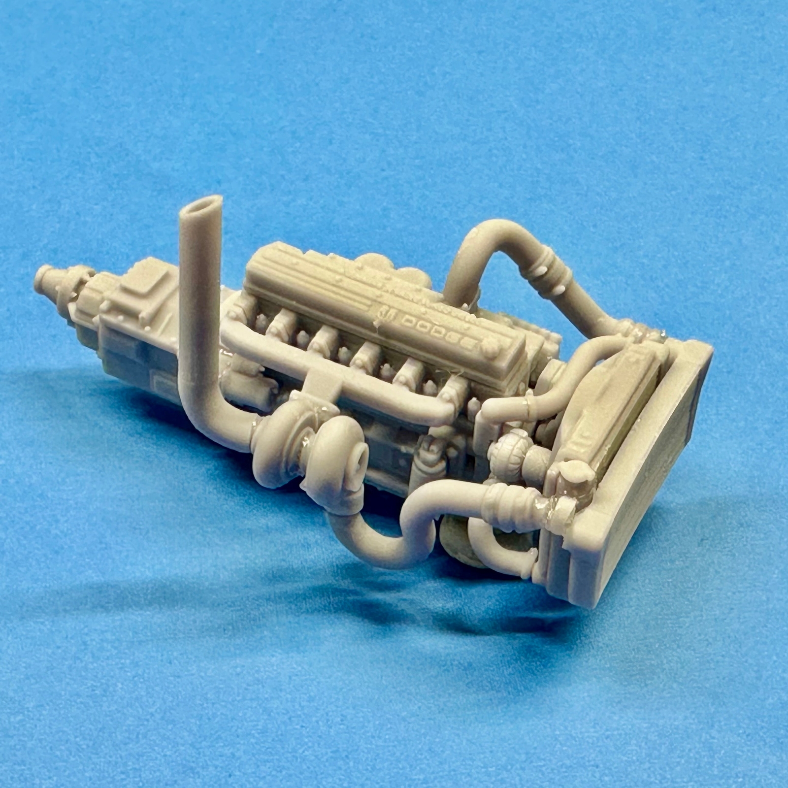 Cummins 24V Valve Diesel Engine 1/25