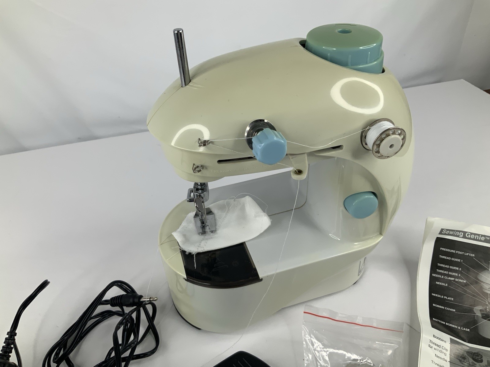 Sewing Genie Mini Sewing Machine Tested/ Working includes accessories