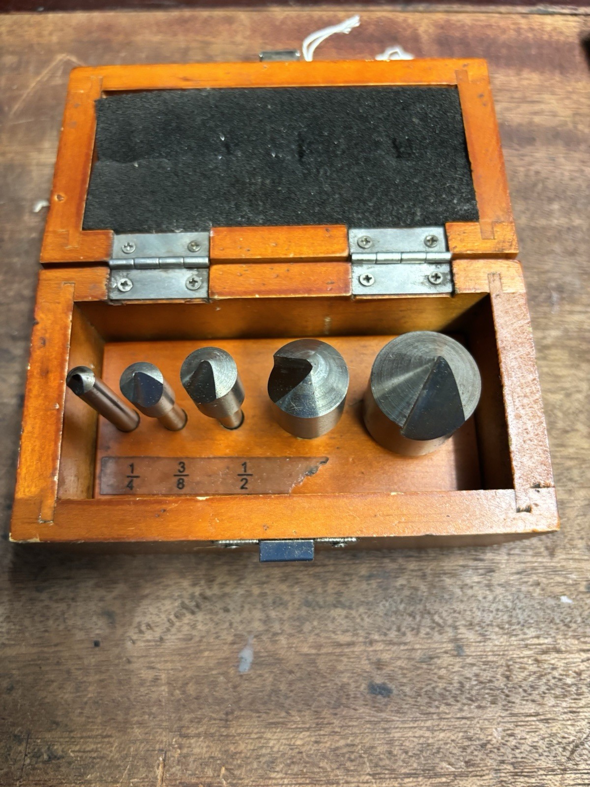 High Speed Steel Countersink Set 5-Piece 1/4 3/8 1/2 in w/ Wood Box