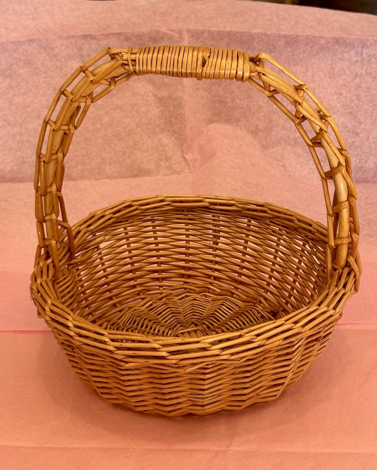 Vintage All Purpose Brown Wicker / Rattan Basket Gift Easter Bread Decorative