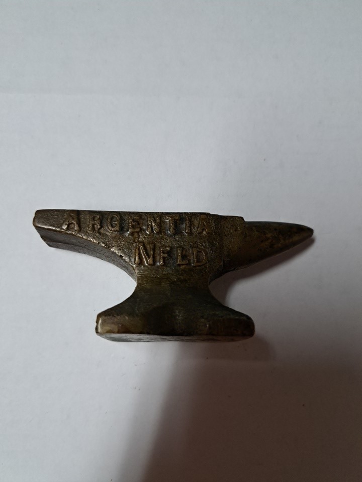 ARGENTIA NFLD BRASS MINI ANVIL (1 3/4" T 4.5" W)