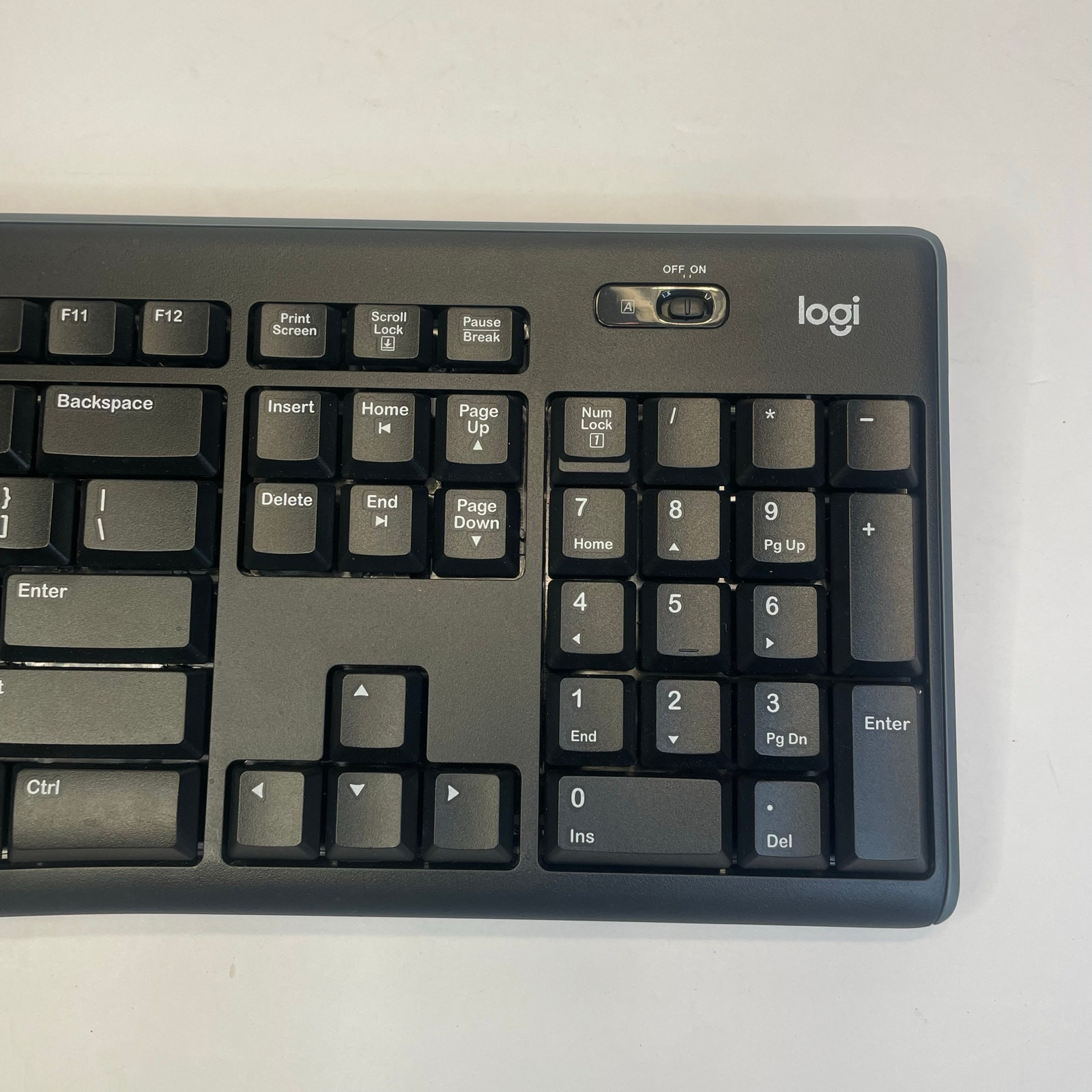 LOGI Logitech K270 keyboard extended number pad no dongle