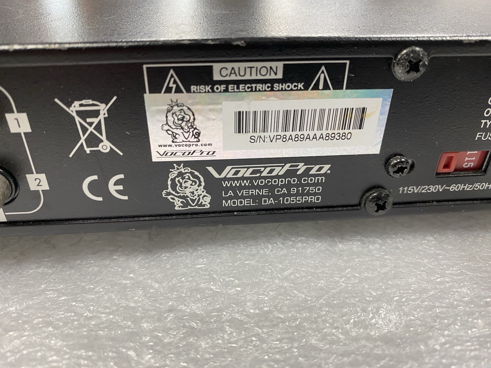 VocoPro DA-1055 Pro 6 Channel MIC. Mixer With Dual Equalizer