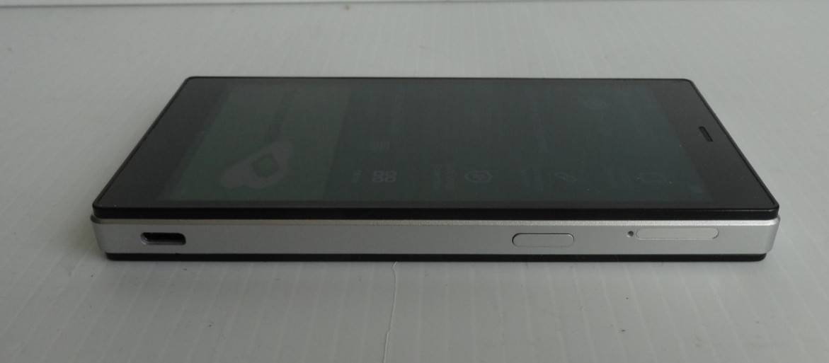 GlocalMe G4 Mobile Hotspot Wireless Data Terminal
