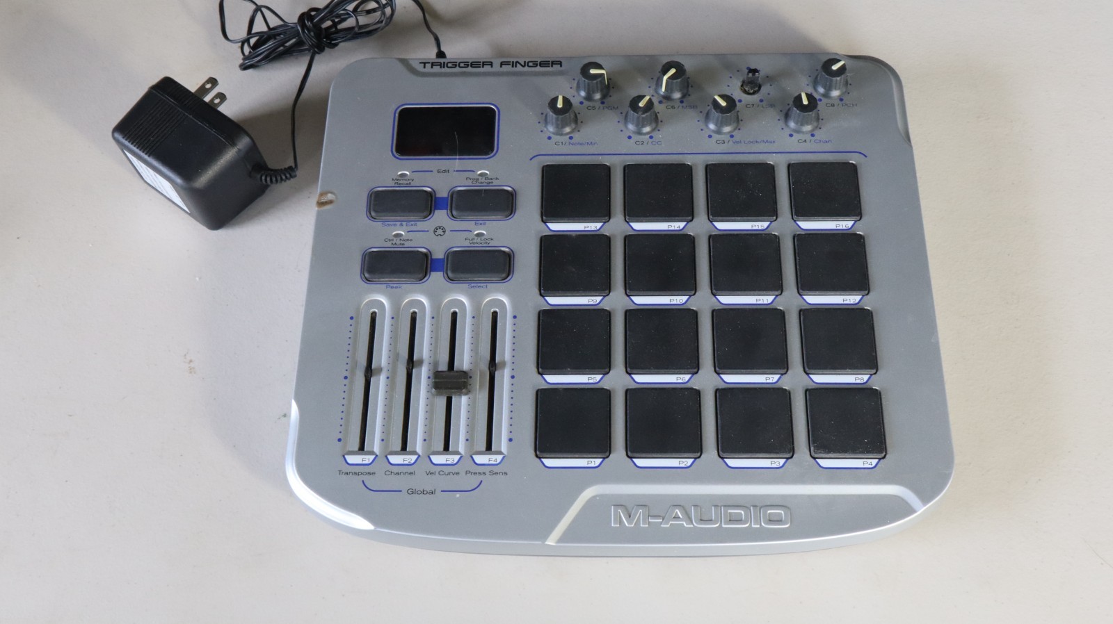 M-Audio Trigger Finger MIDI Controller with Pads Powers up UNTESTED r