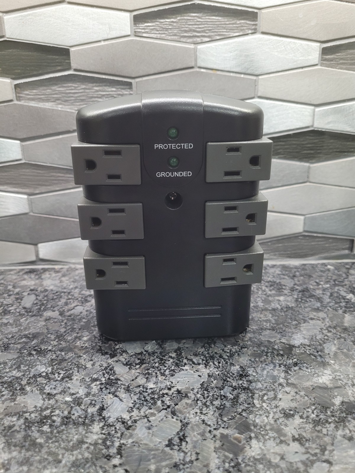 Current Taps Model S9P646P6, Surge Protected 120 Volt 6 Outlets