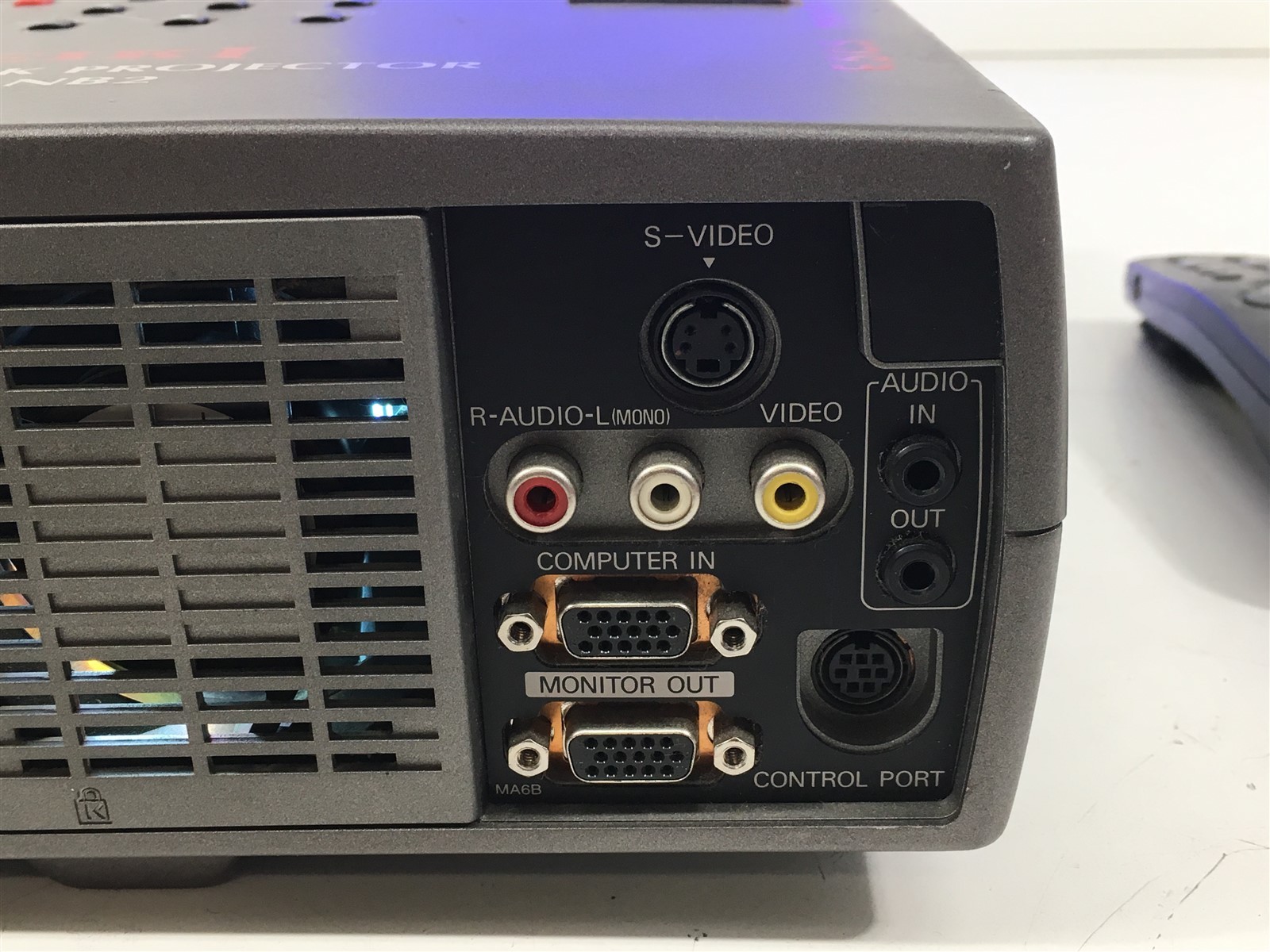 Eiki Notebook Projector LC-NB2 With Remote