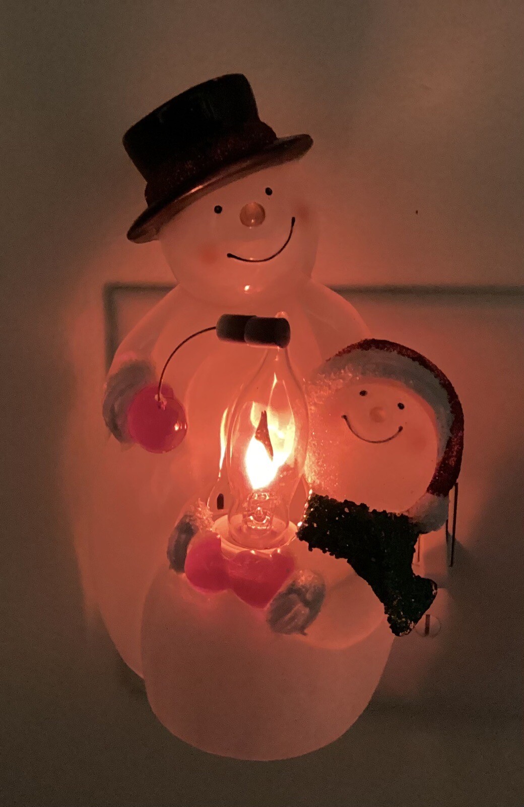 Snowman  Lights in the Night Room Nite Light Flicker Bulb Midwest CBK