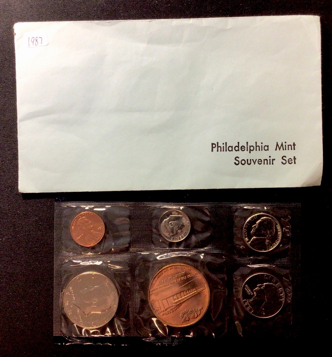 1987 U.S. Mint Philadelphia Souvenir Set! 5 Coin Set & Medallion! ENN Coins