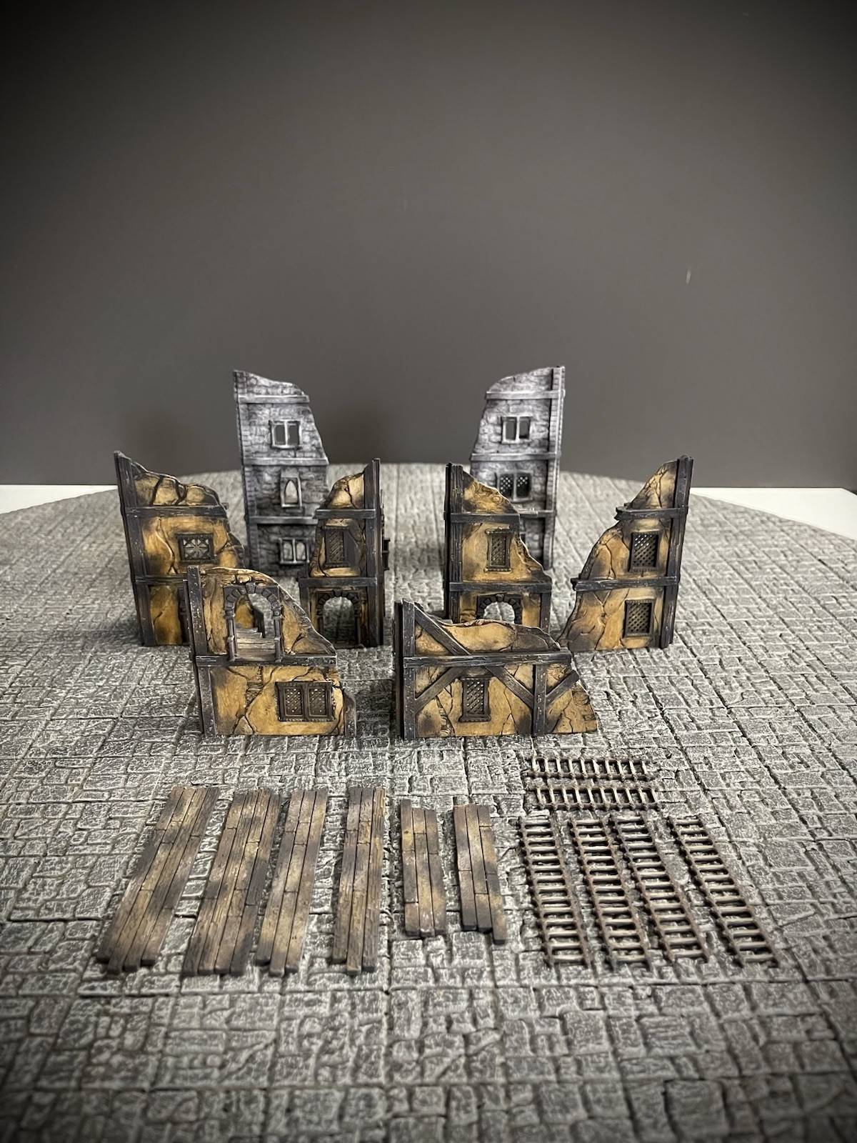 28/32mm scale war gaming Ruins terrain starter pack. Mordheim Warhammer