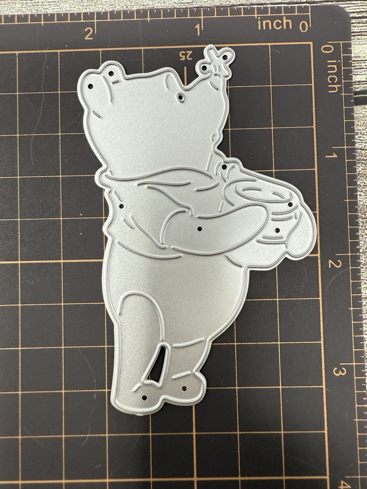 Universal Thin Metal Die Cut Tool Winnie Pooh Bee Hunny pot nose stuffing bear