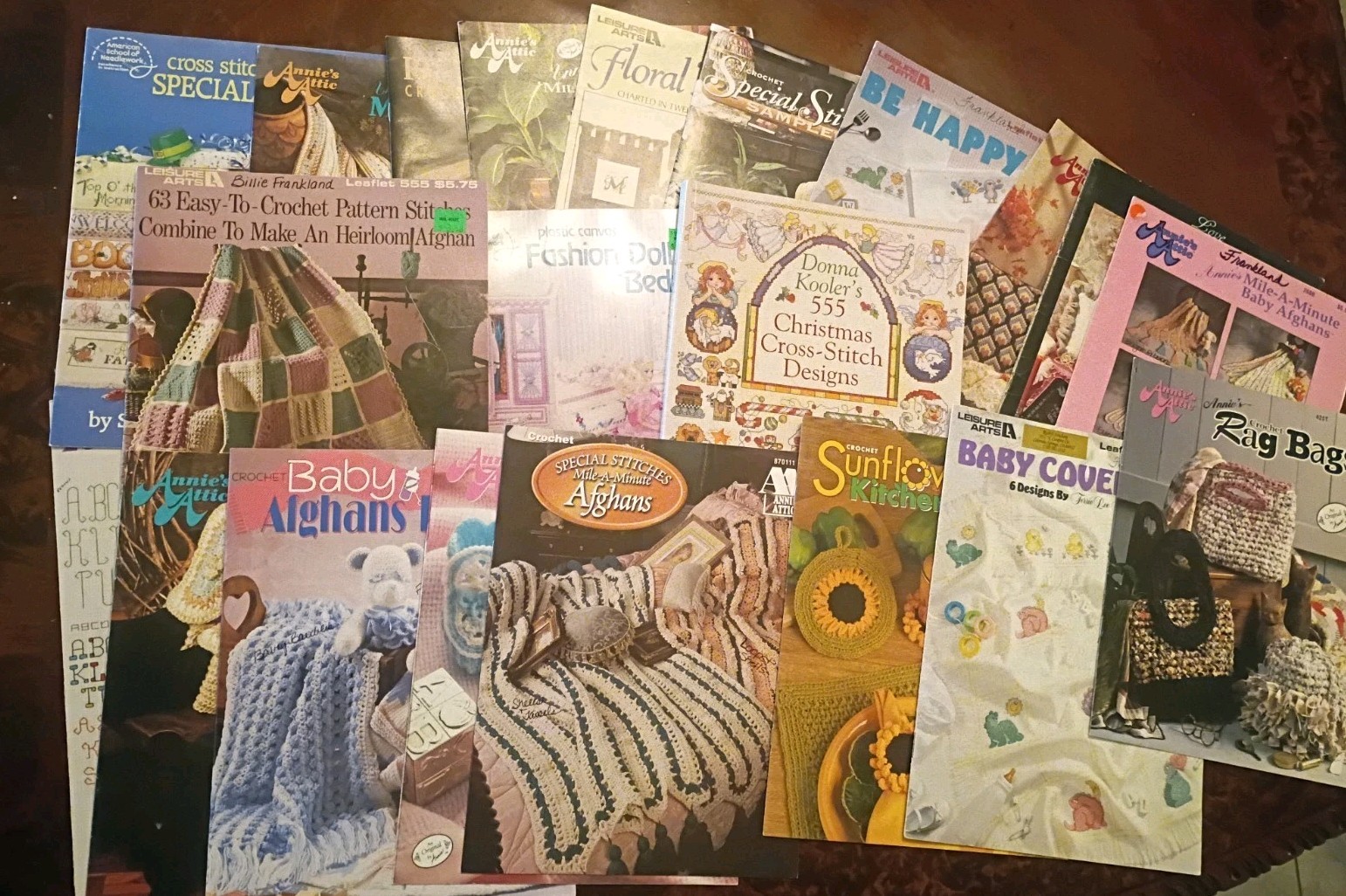 Lot Of 21 Crochet, Cross Stitch Leaflets Books Mile A Minute Afghans, Rag Bags