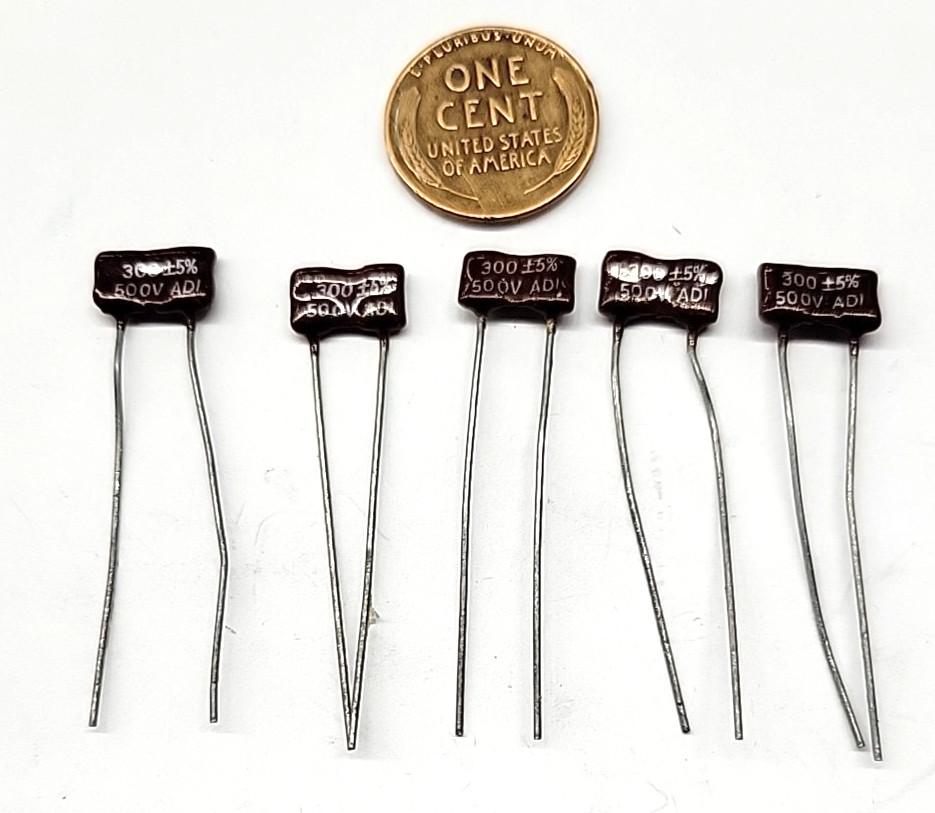 300pF @ 500V (5%) - DIP silver MICA CAPACITORS 5 pcs 300PF-500V-ADI-MICA