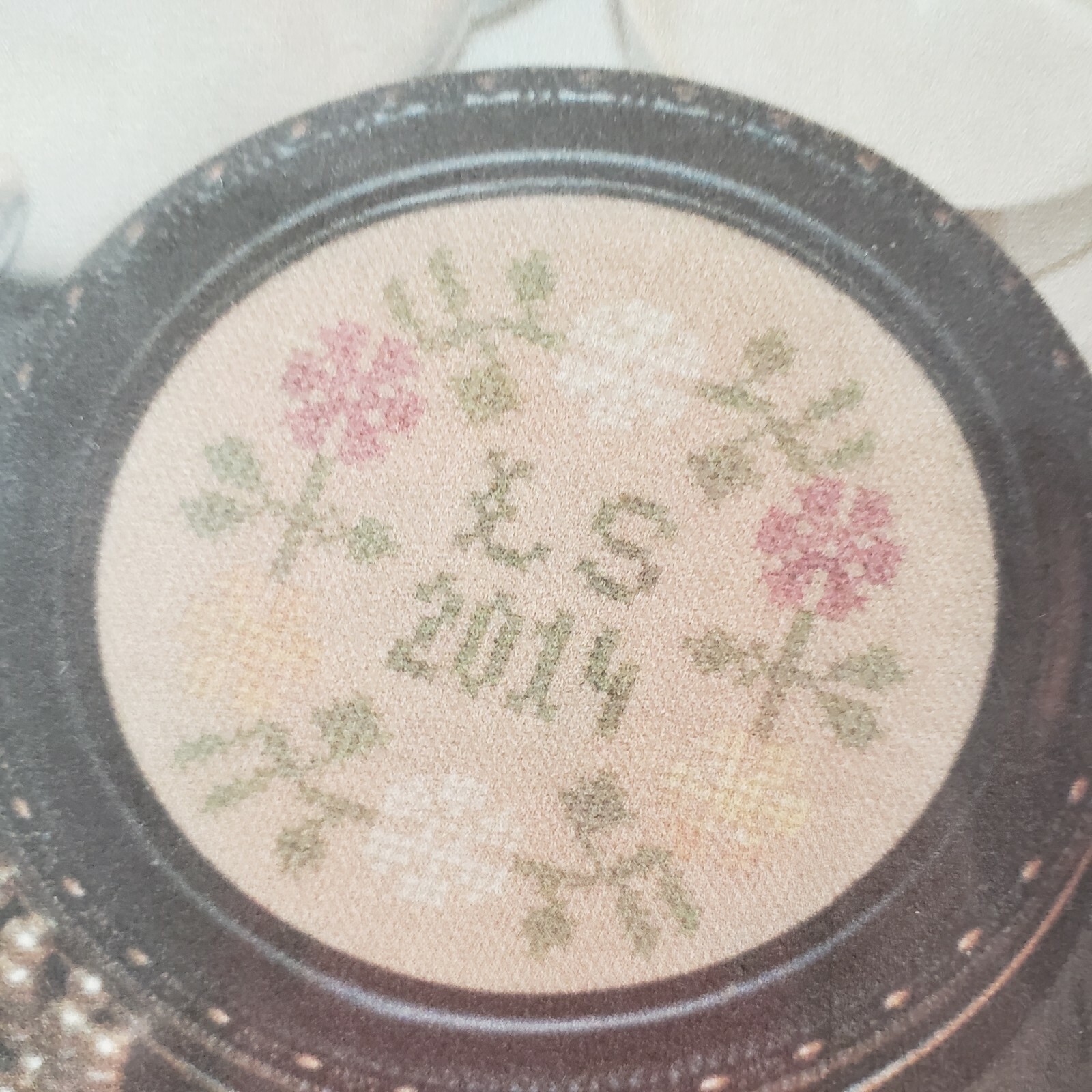 Black Branch Needlework Holiday Wreath Counted Cross Stitch Pattern Chart