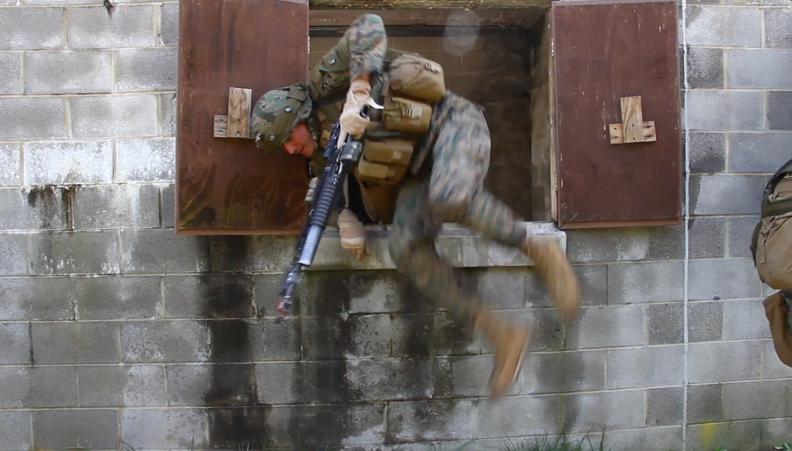 160+ Minutes USMC Army Urban Terrain City Combat MOUT Training 50+ Videos on DVD