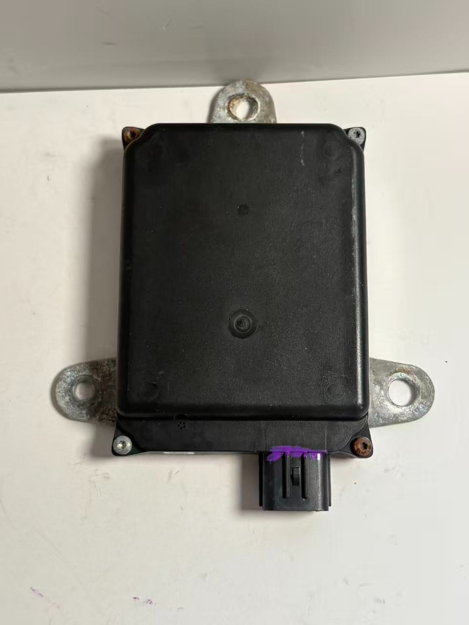 OEM 88162-08020 TOYOTA SIENNA RH BLIND SPOT ALERT RADAR SENSOR MODULE 2015