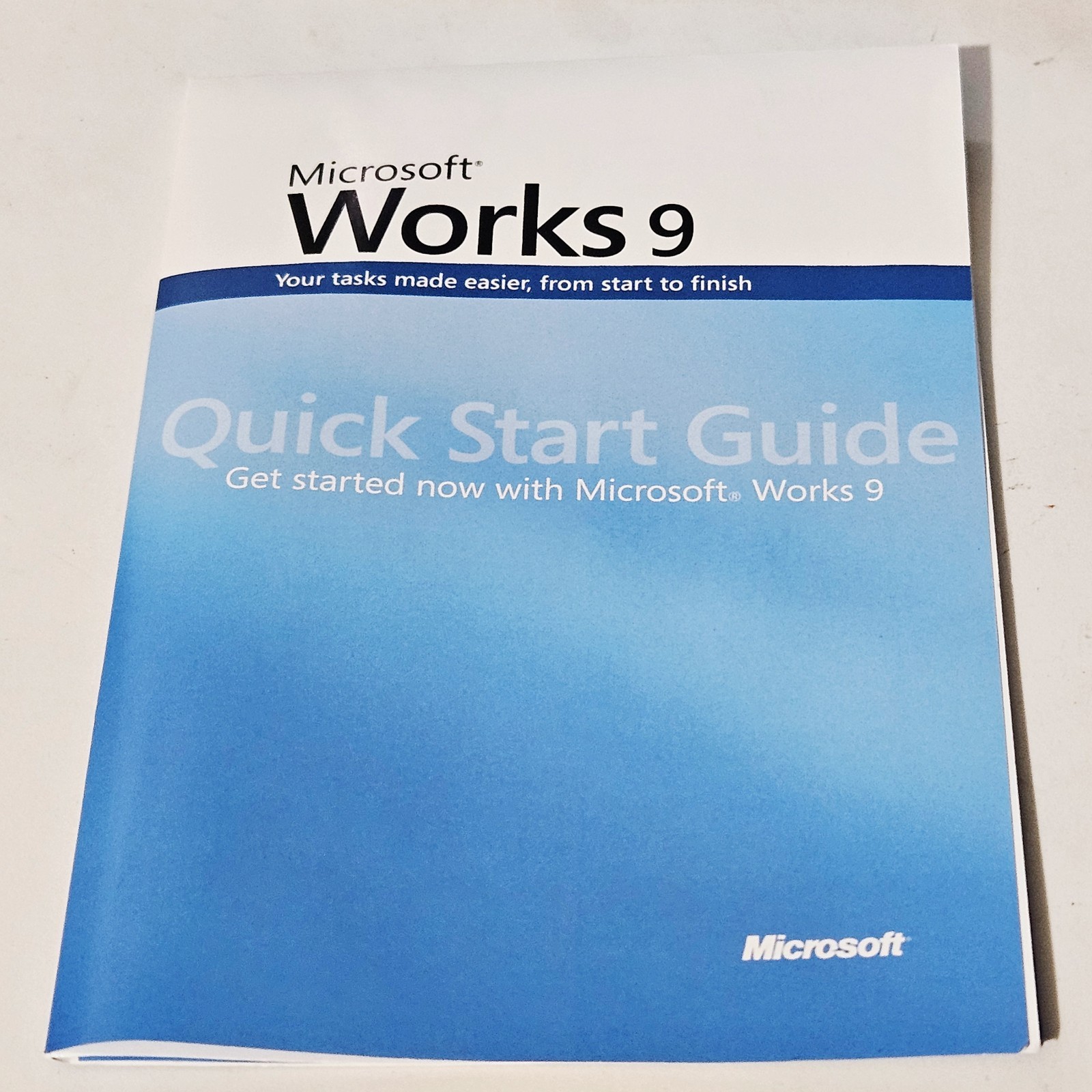 Microsoft Works 9 Windows Software Tool Word Processor Spreadsheet DB W/ Case