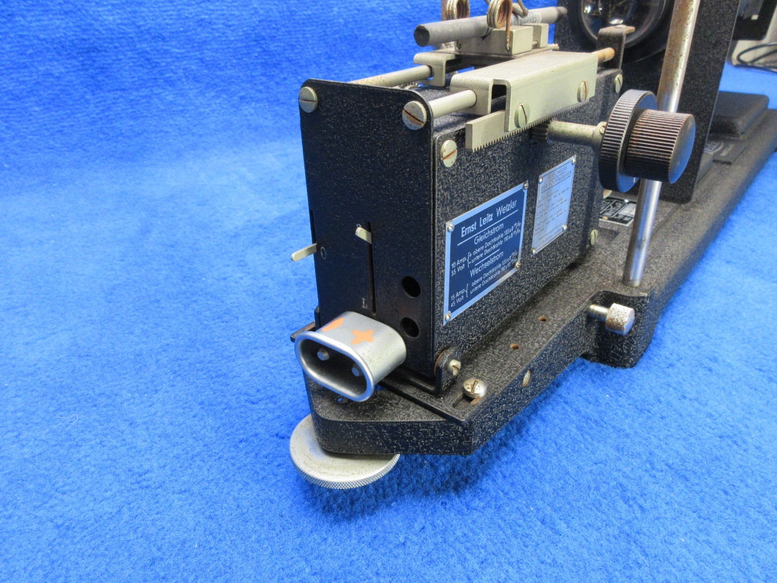 Leitz Wetzlar Carbon Arc Lamp Projector Microscope XI C model - vintage cool!