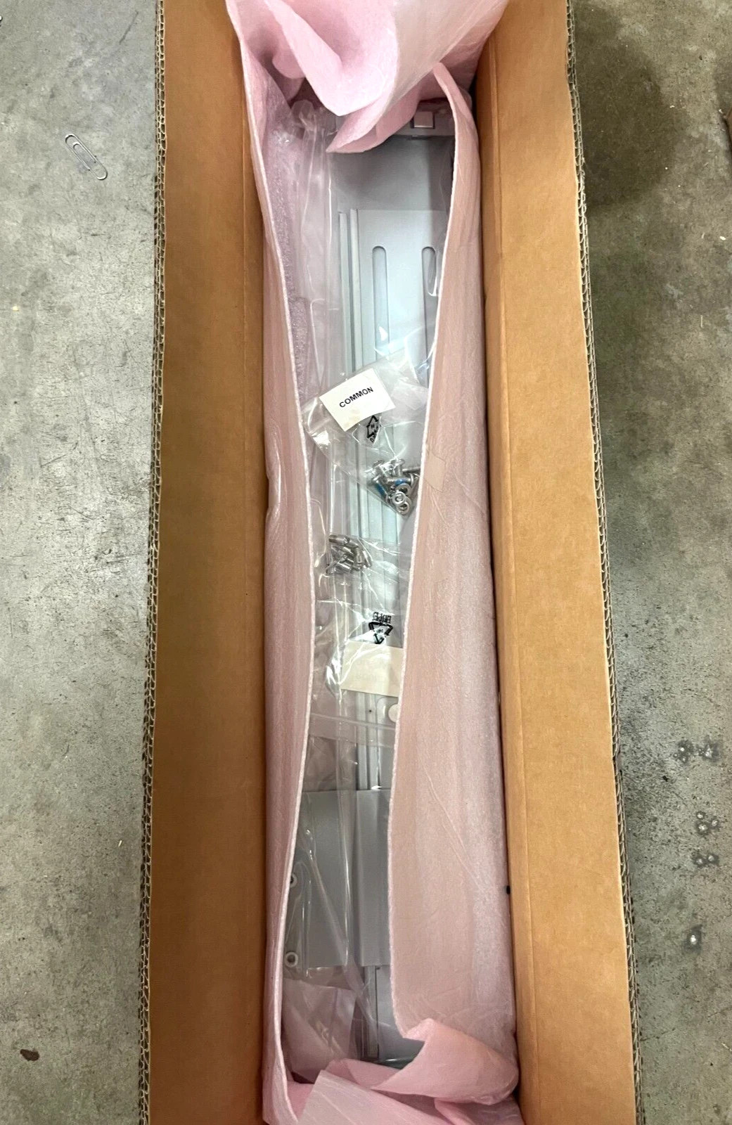 NEW Dell EqualLogic PS4000 PS5000 PS6000 Rail Kit - N663M