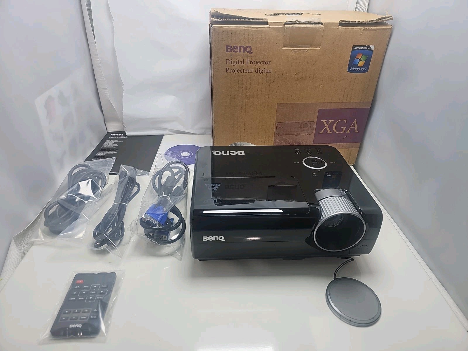 BENQ MX511 Projector   WORKING TESTED