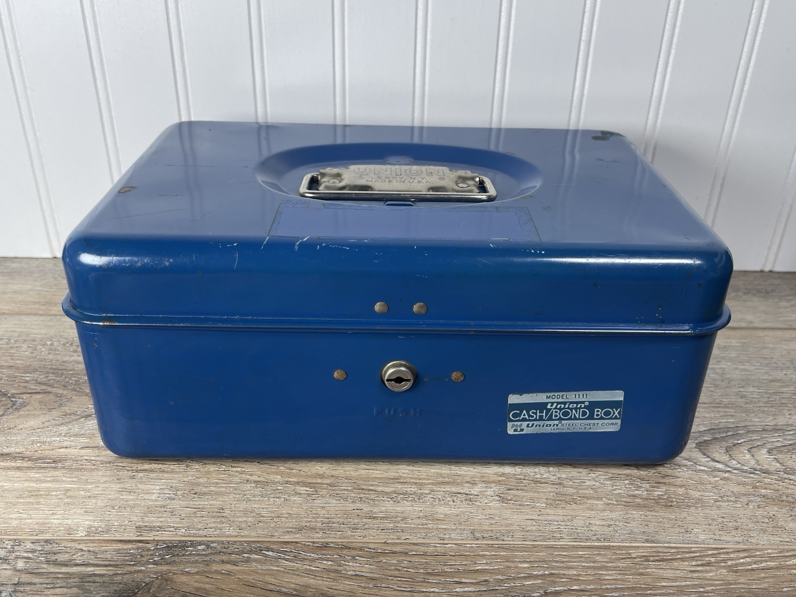 Vintage Union Metal Model 1111 Cash tackle box Blue Fold Out  USA   NO KEY