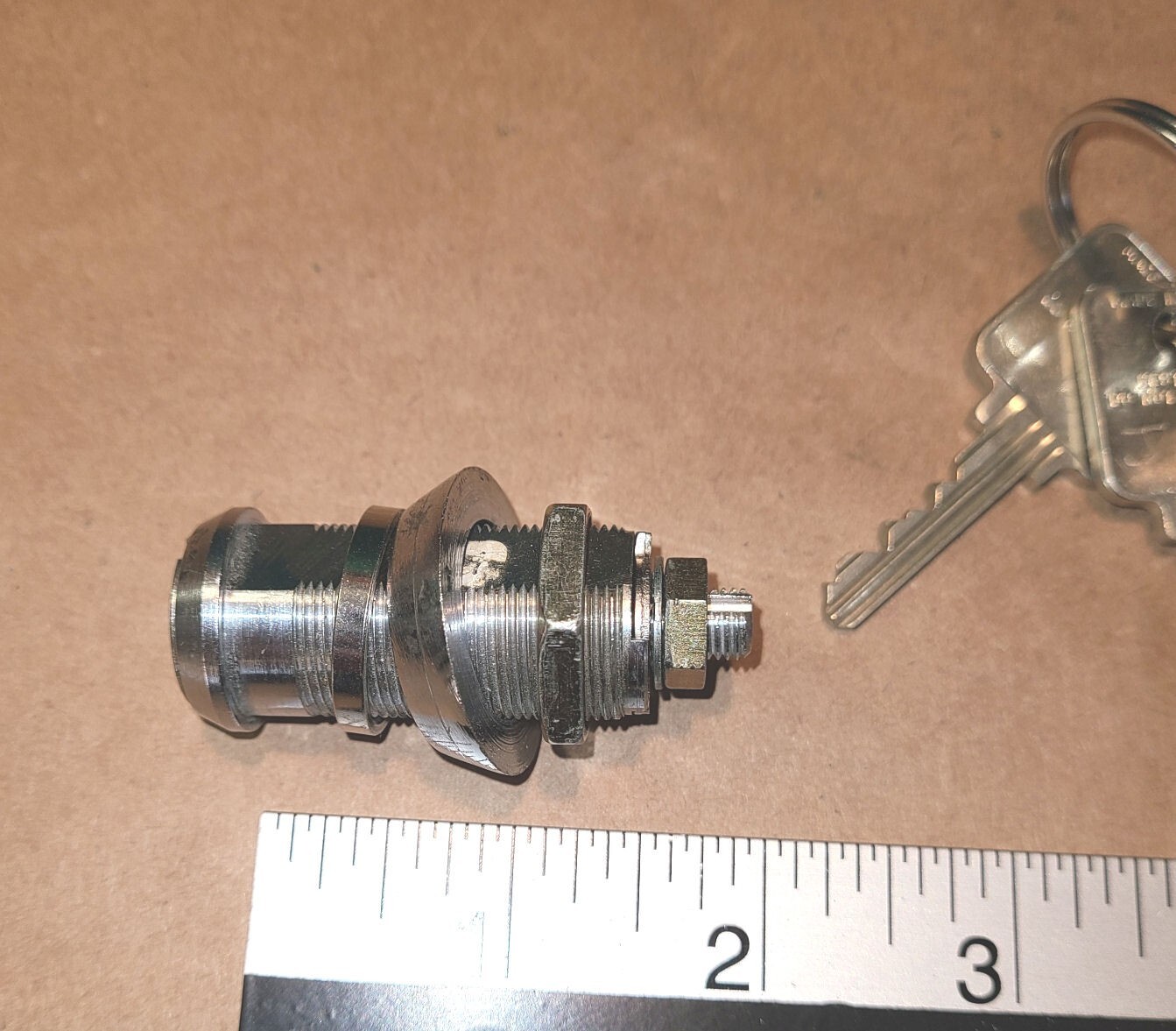 Medeco 1-1/2" long cam lock with 2 working keys - Tested good