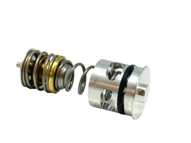 Genuine Nissan Titan Diesel Engine Oil Thermostat 21200-EZ40A