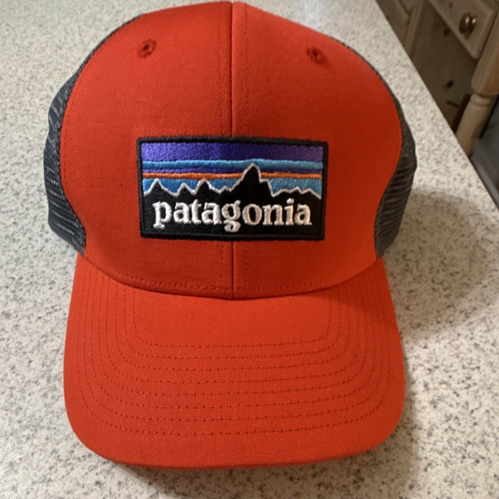 Patagonia Wide Brim Hat Red Black 100% Polyester Mesh Trucker Cap