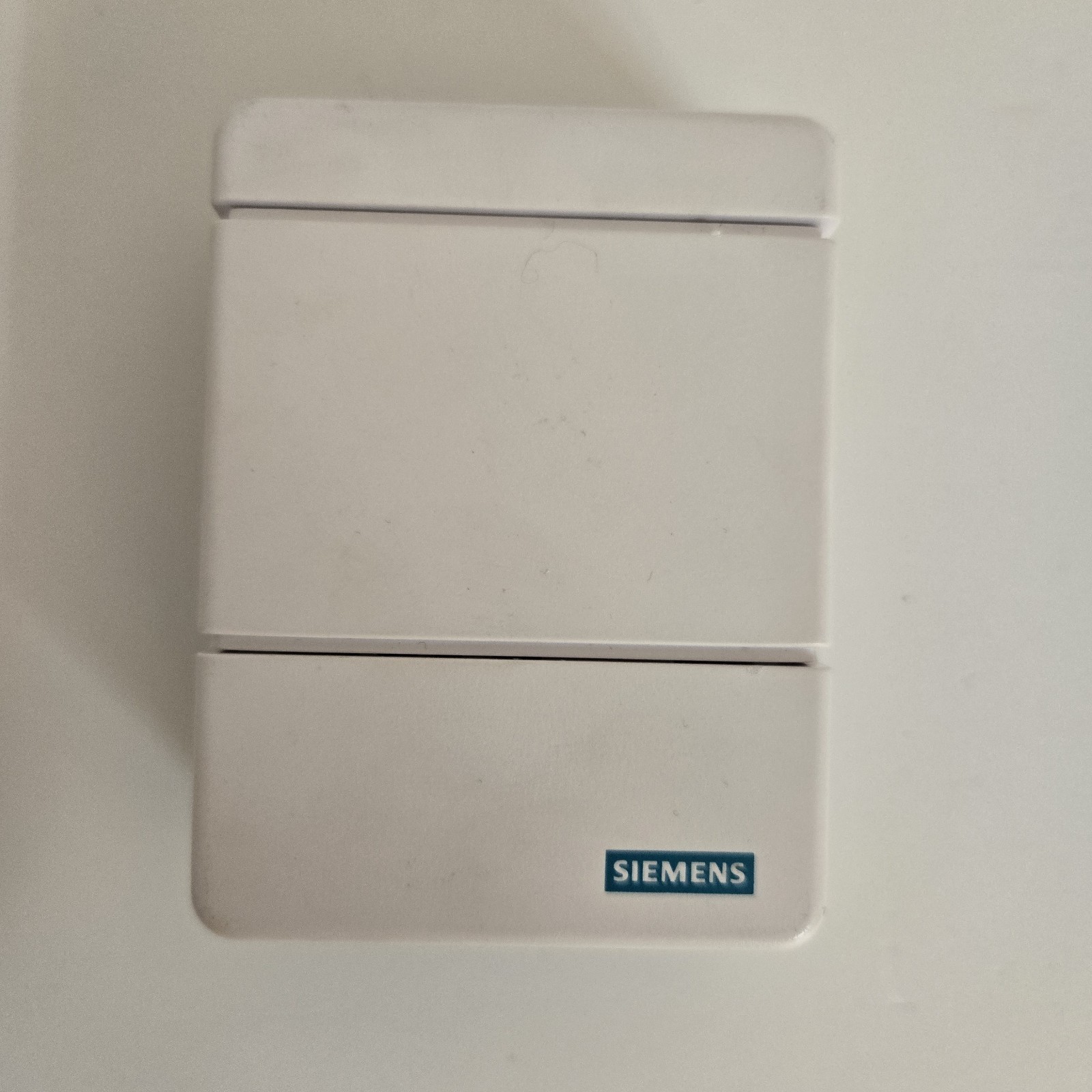 Siemens — 544-660B Electronic Room Sensor (1025)