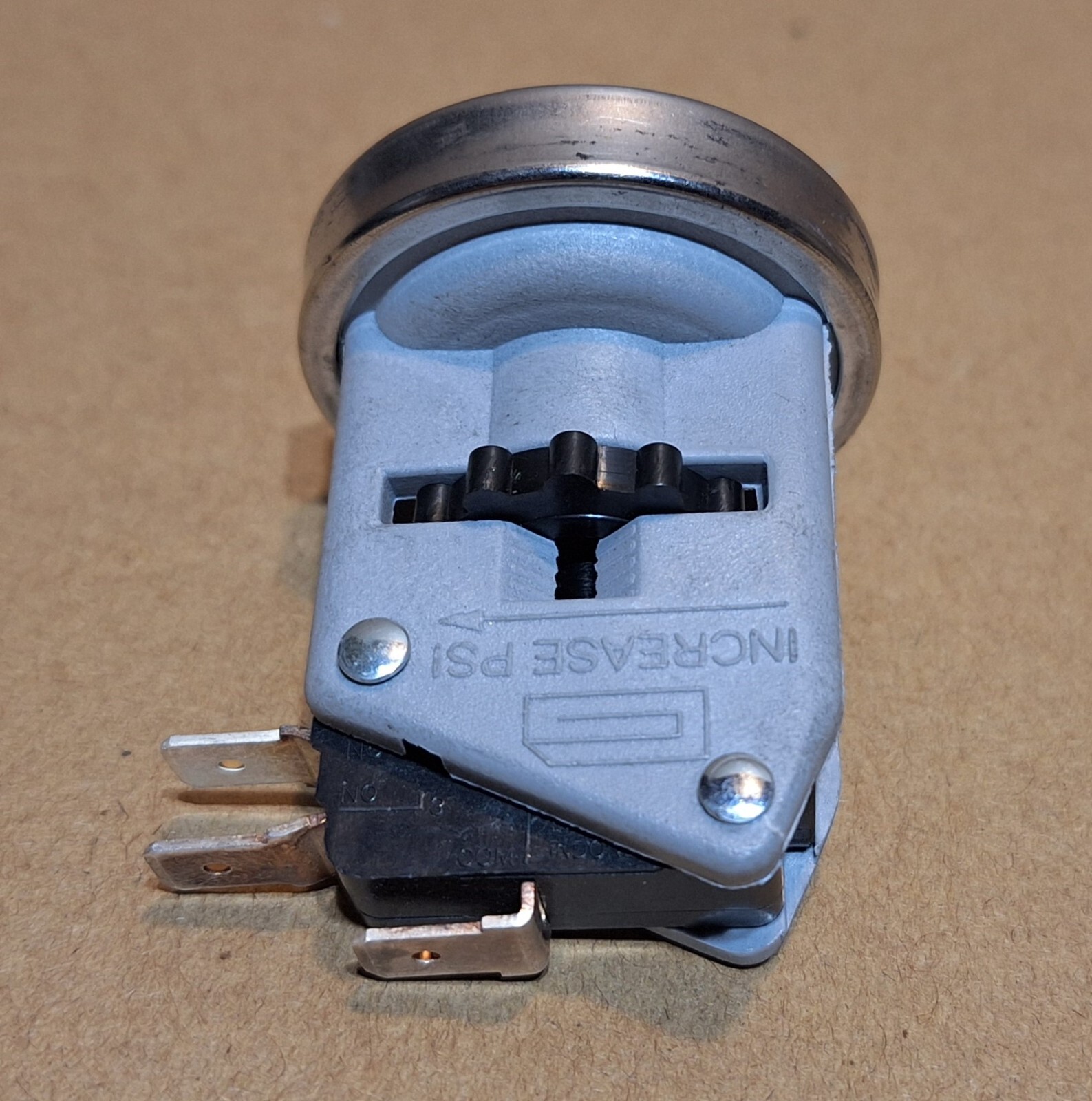 2 to 6 PSI Adjustable Low Pressure Switch