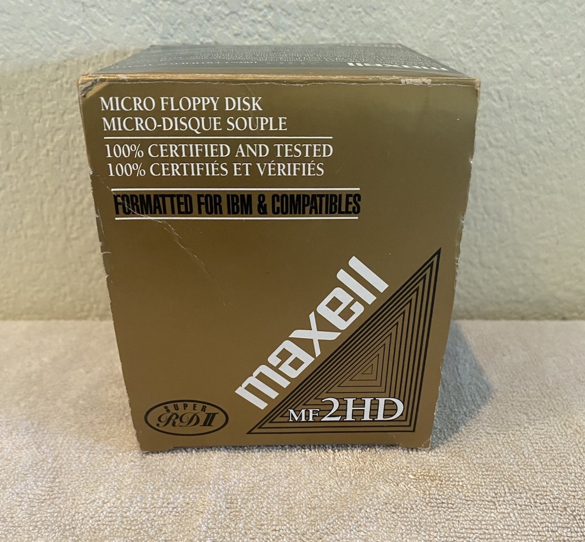 Maxell MF-2HD 3 1/2" 1.44 MB floppy disks, 27 Count, Open Box