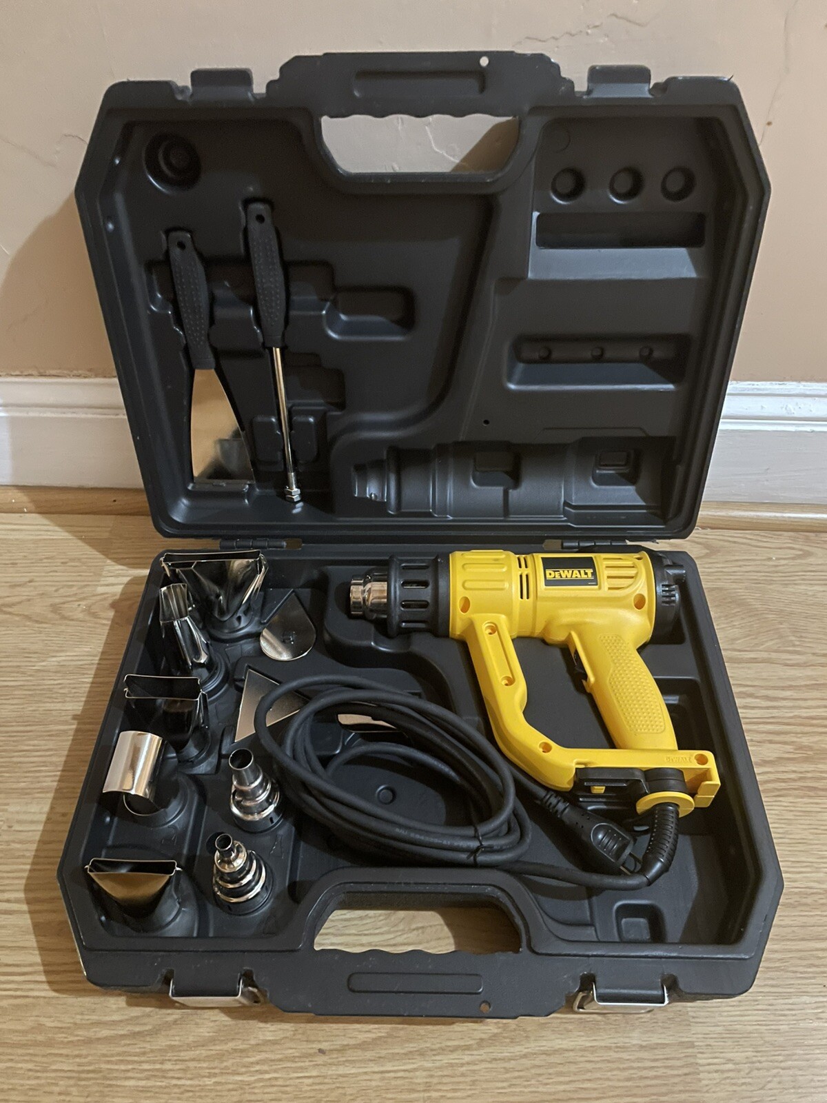 DEWALT - D26960 LCD Heat Gun Kit