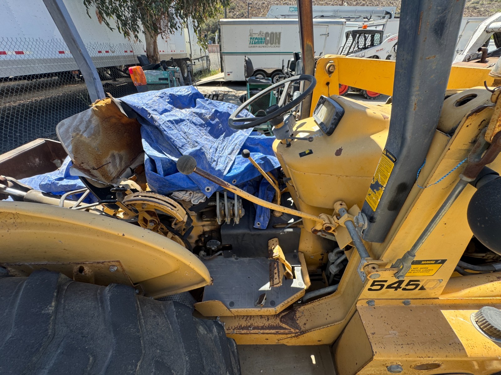 New Holland 545D Skiploader