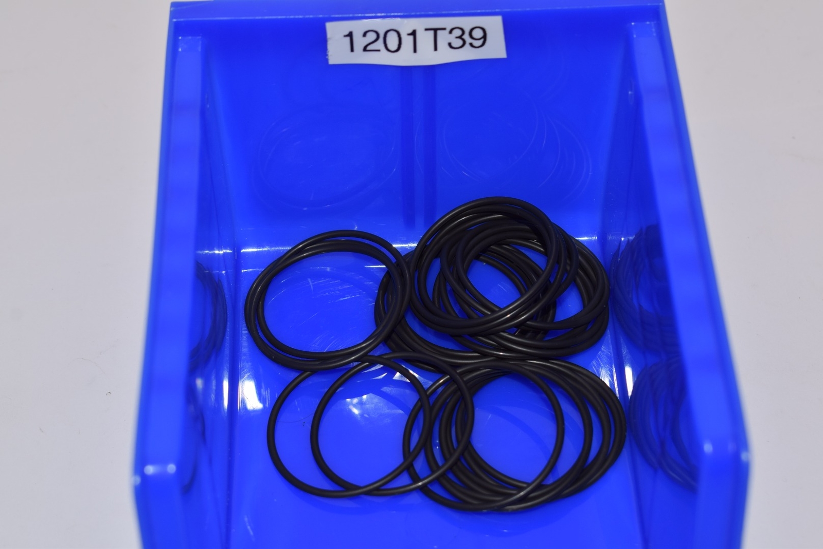 Huge Lot of NEW McMaster-Carr 1201T39 Chemical-Resistant Viton Fluoroelastomer O
