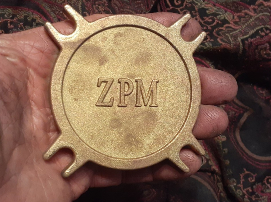 Zenner ZPM 5/8 X 1/2  Inch Water Meter Bottom, Back, Steampunk, Or Usable!!