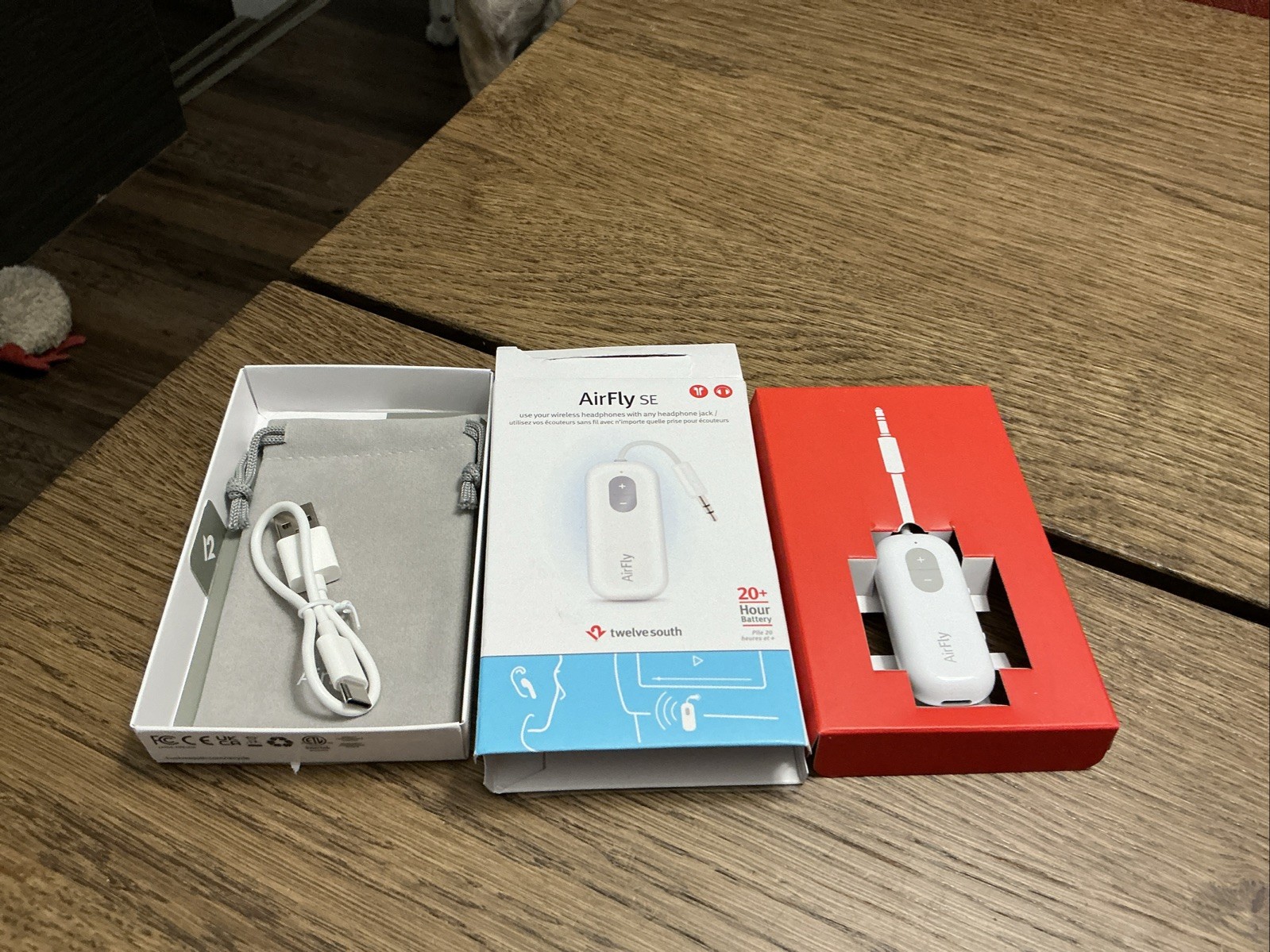 Twelve South AirFly SE Bluetooth Wireless Transmitter TS-2516 Open Box