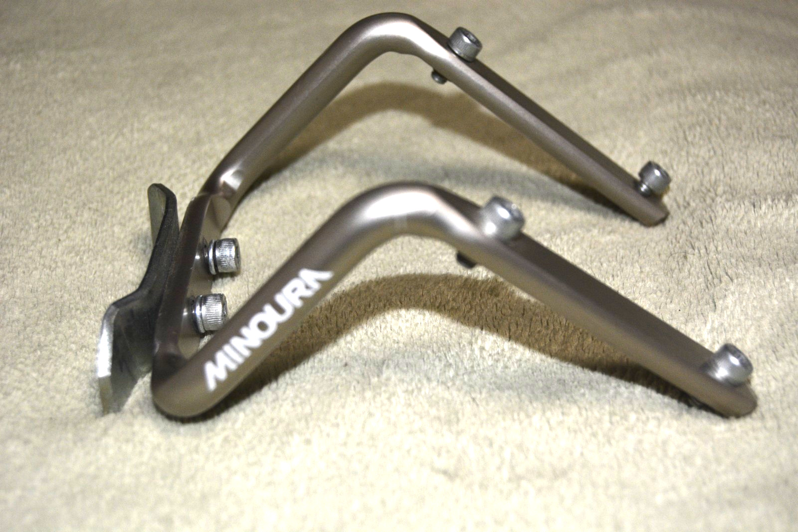 RARE! Minoura SBH-300 Rear Bike Seat Rear Mount Bottles Cages Holder FREE SHIP!