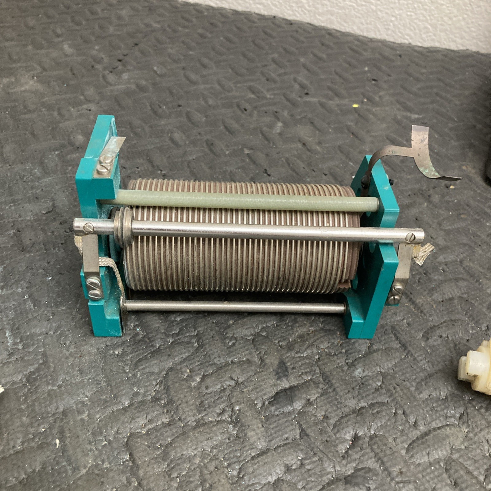 33uH Roller Inductor.